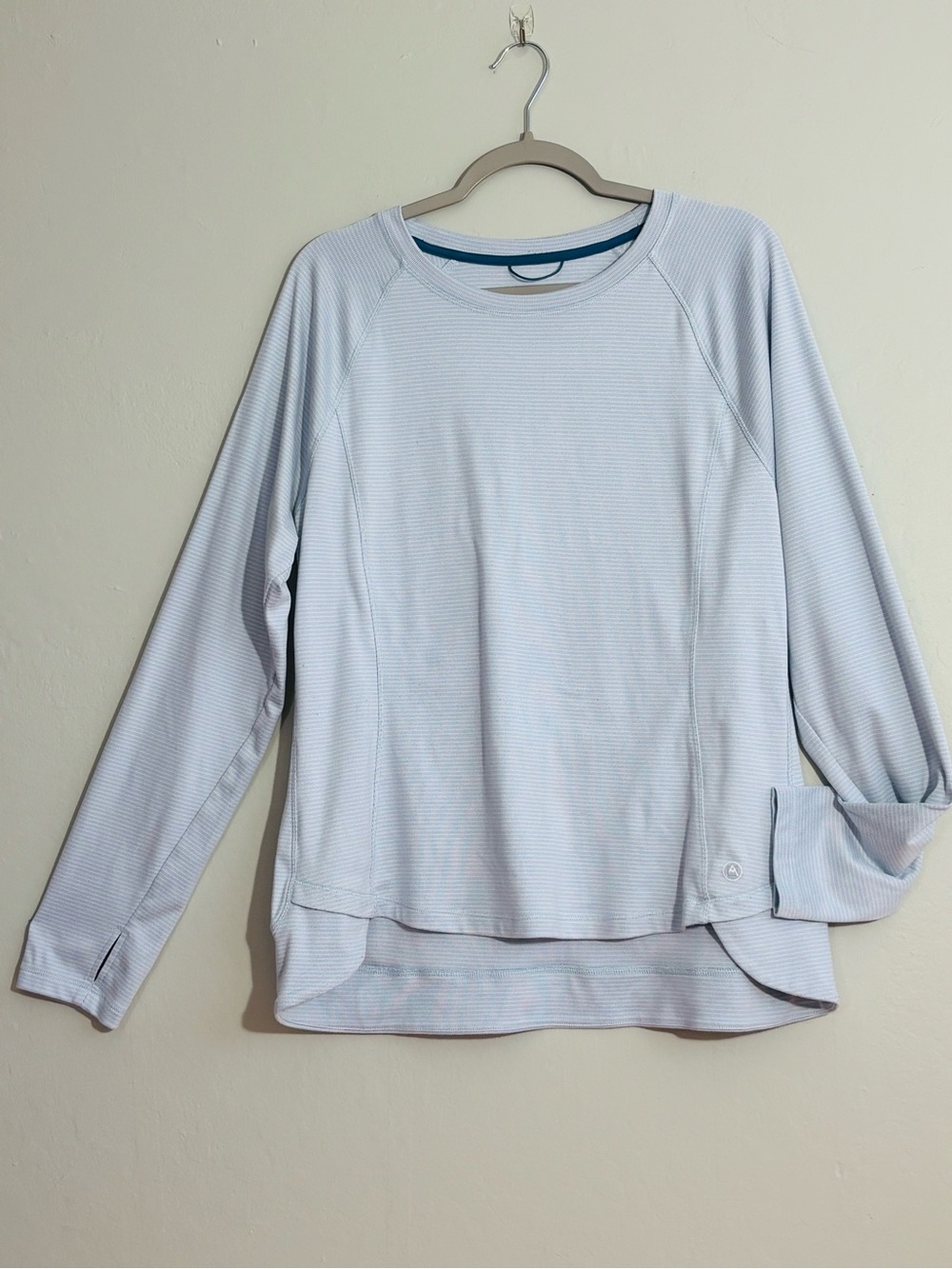 Avalanche blue long-sleeved active top XL